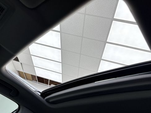 Used 2022 Honda Insight Touring image 37