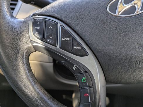 Used 2016 Hyundai Elantra SE w/ Option Group 02 image 22