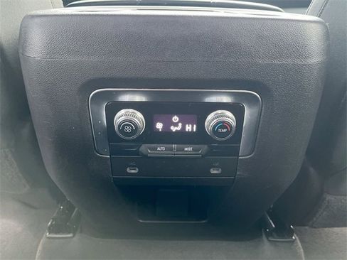 Certified 2021 GMC Yukon XL SLE w/ Gmc Pro Safety Plus Package image 20