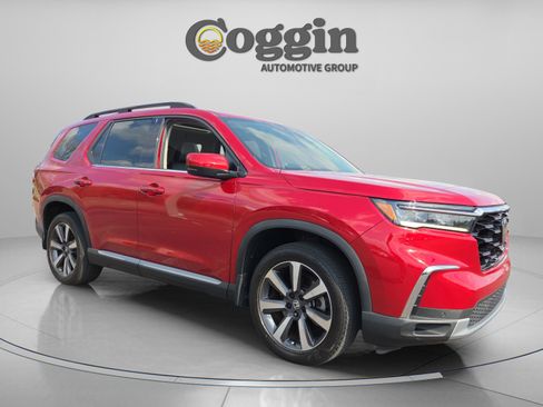 Used 2024 Honda Pilot Touring image 8