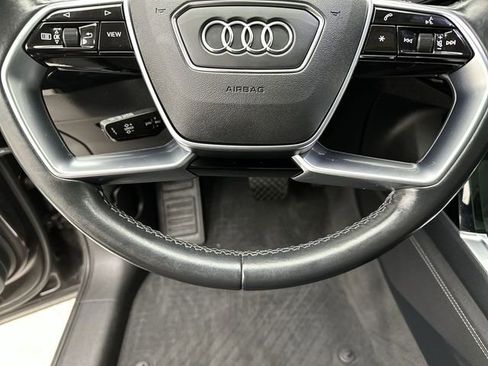 Used 2024 Audi Q8 e-tron Premium image 14