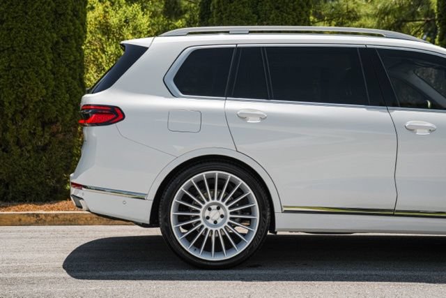 Used 2023 BMW X7 xDrive40i AWD/4WD image 13