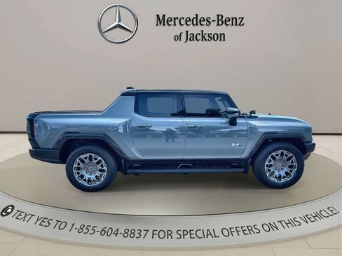 Used 2024 GMC Hummer EV 3X w/ LPO, Illumination Package AWD/4WD image 9
