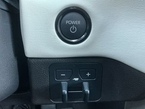 Certified 2025 Toyota Tundra Capstone AWD/4WD image 29