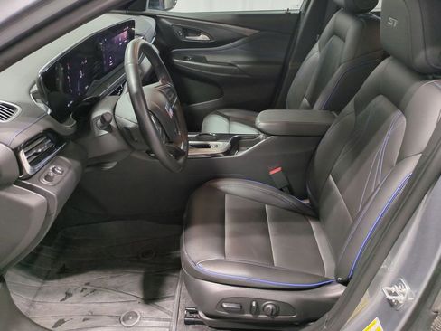 Used 2024 Buick Envista Sport Touring w/ Convenience I Package image 16