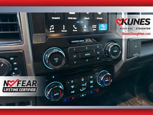 Used 2017 Ford F150 Lariat w/ FX4 Off-Road Package image 32