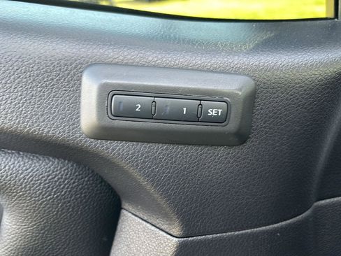 Used 2024 Nissan Titan PRO-4X w/ Pro-4x Convenience Package image 14