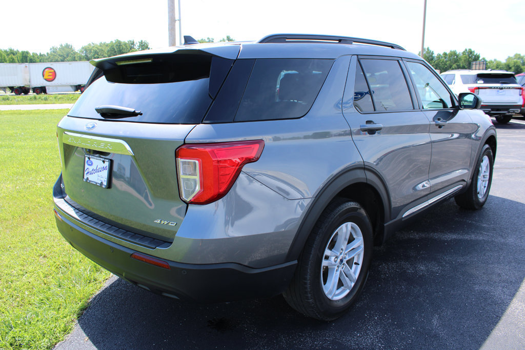 Used 2024 Ford Explorer XLT AWD/4WD image 15
