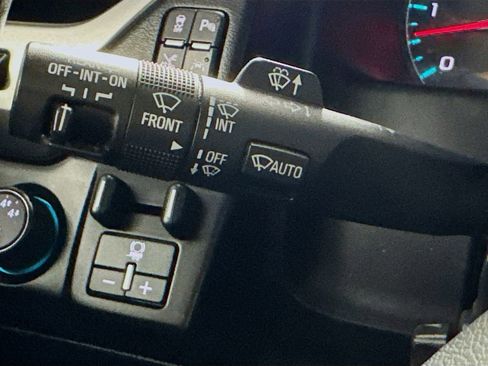 Used 2016 Chevrolet Tahoe LTZ image 12