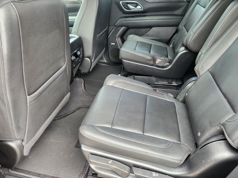 Used 2022 Chevrolet Tahoe LT w/ Luxury Package RWD image 31