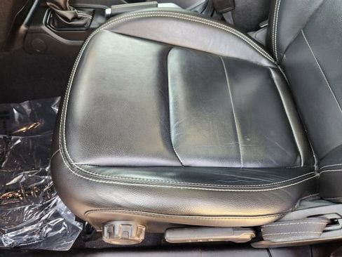 Used 2022 Jeep Wrangler Unlimited Sahara w/ Cold Weather Group image 23