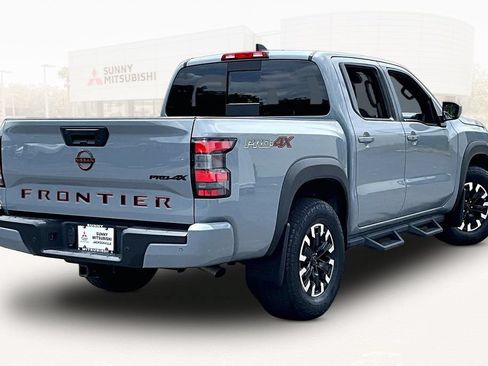 Used 2024 Nissan Frontier PRO-4X w/ Technology Package AWD/4WD image 6