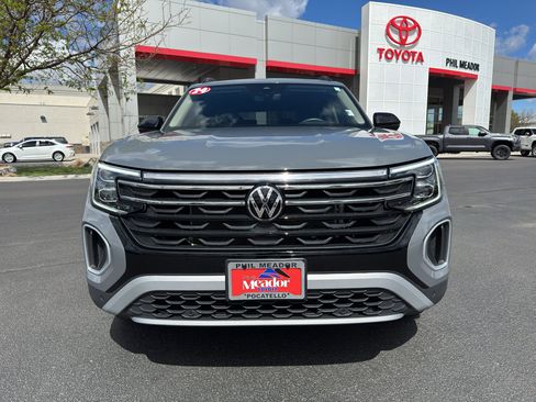 Used 2024 Volkswagen Atlas Peak Edition SEL AWD/4WD image 6