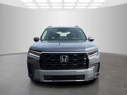 New 2026 Honda Pilot Touring image 2