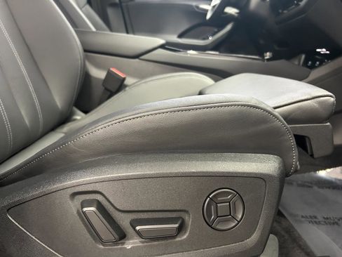 Certified 2025 Audi Q6 e-tron Premium Plus w/ Premium Plus image 28