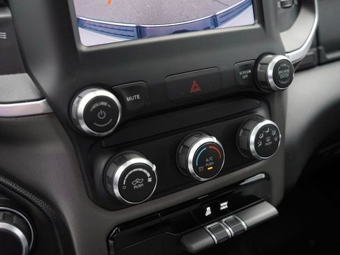 Used 2020 RAM 1500 Big Horn image 16