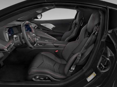 Used 2024 Chevrolet Corvette Stingray Preferred Cpe w/ Z51 Performance Package RWD image 4