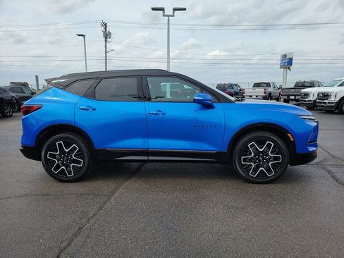 Used 2024 Chevrolet Blazer RS image 3
