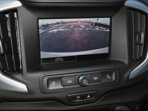 Used 2023 GMC Terrain SLE image 13