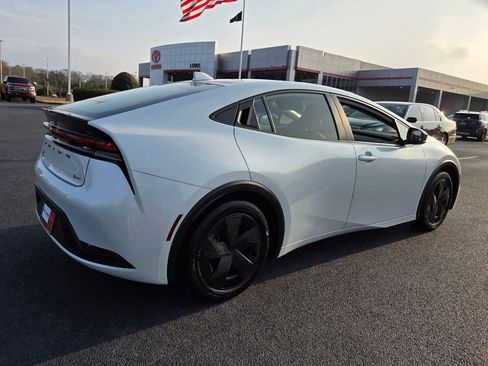 Used 2025 Toyota Prius LE image 12