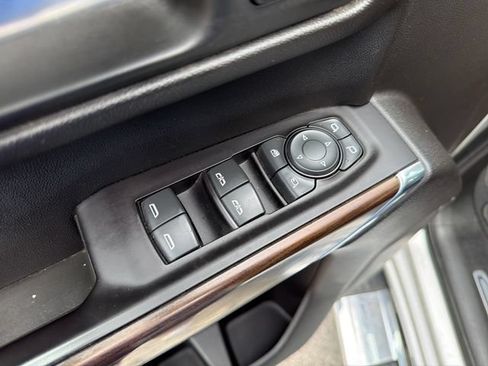 Used 2019 GMC Sierra 1500 SLT AWD/4WD image 16