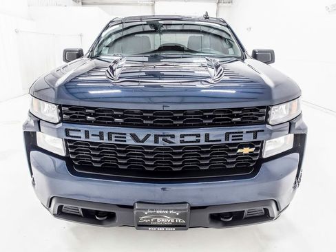 Used 2020 Chevrolet Silverado 1500 Custom w/ Custom Value Package image 11