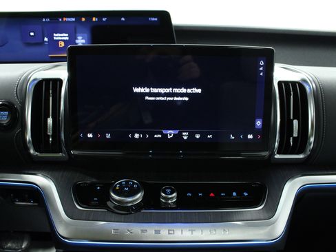 New 2026 Ford Expedition Platinum image 23