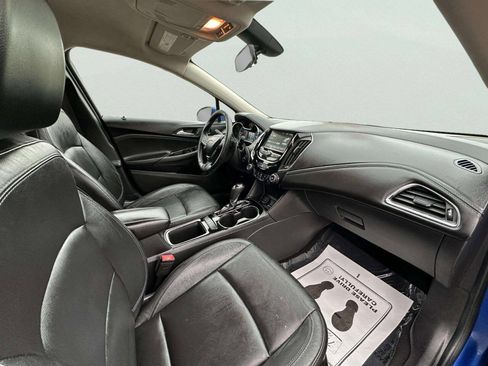 Used 2017 Chevrolet Cruze Premier image 17