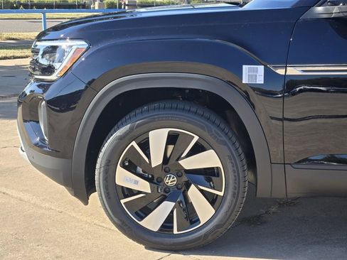 New 2026 Volkswagen Atlas Cross Sport SE FWD image 5
