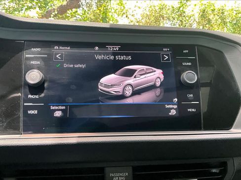 Used 2021 Volkswagen Jetta SEL FWD image 35