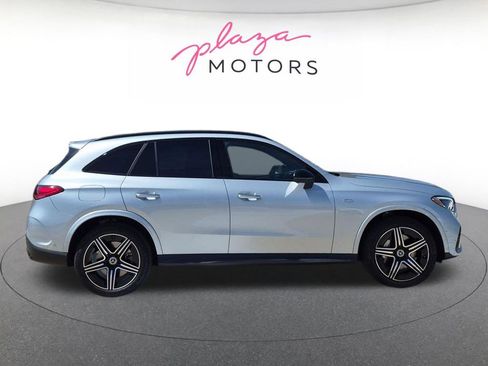 Used 2025 Mercedes-Benz GLC 350e 4MATIC image 4