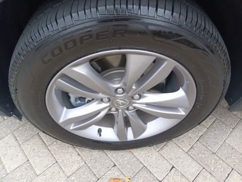 Used 2023 Acura MDX SH-AWD image 9