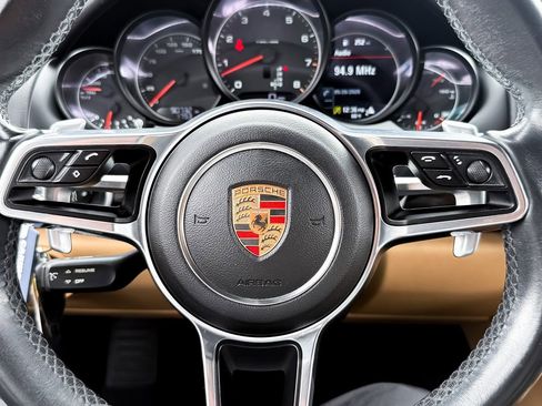 Used 2016 Porsche Cayenne AWD/4WD image 19