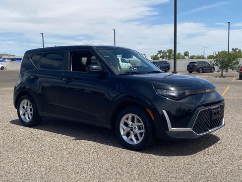 Certified 2024 Kia Soul LX w/ Option Group 015 FWD image 7