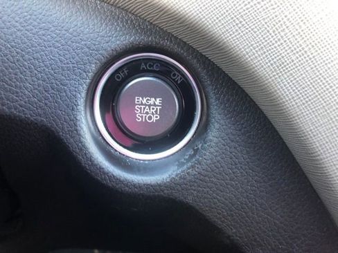 Used 2013 Hyundai Santa Fe Sport image 25