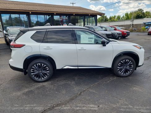 New 2026 Nissan Rogue Platinum w/ Platinum Premium Package image 9