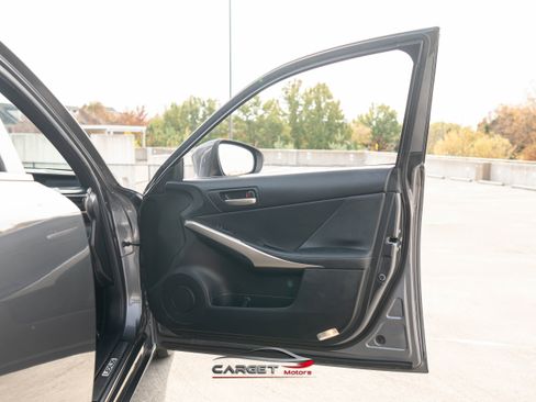 Used 2018 Lexus IS 300 F Sport w/ F Sport Package image 40
