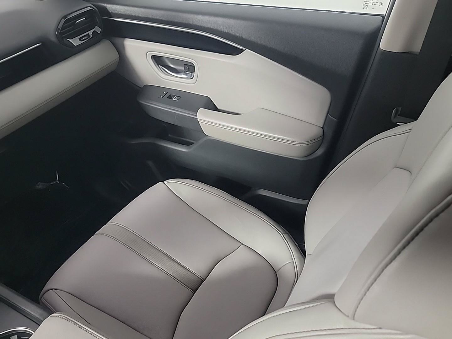 Certified 2025 Honda Pilot EX-L image 23