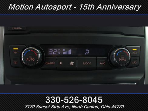 Used 2016 Nissan Titan SV image 25