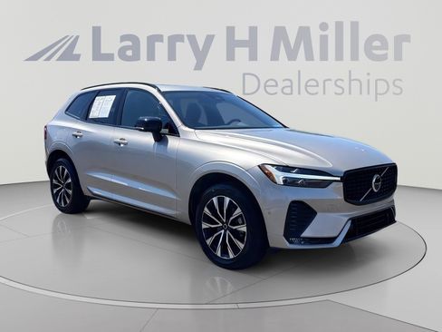 Used 2025 Volvo XC60 B5 Plus AWD/4WD image 8