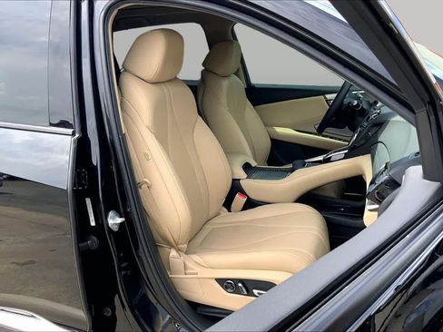 Used 2023 Acura RDX w/ Technology Package FWD image 9