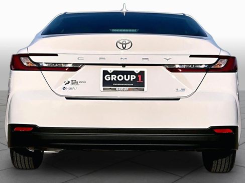 Used 2026 Toyota Camry LE w/ Convenience Package FWD image 5