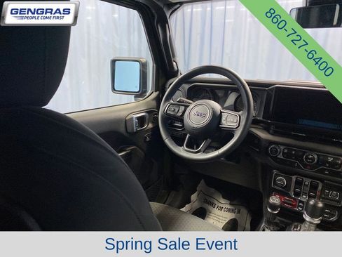 Used 2024 Jeep Wrangler Unlimited Rubicon 4xe w/ Technology Group AWD/4WD image 39