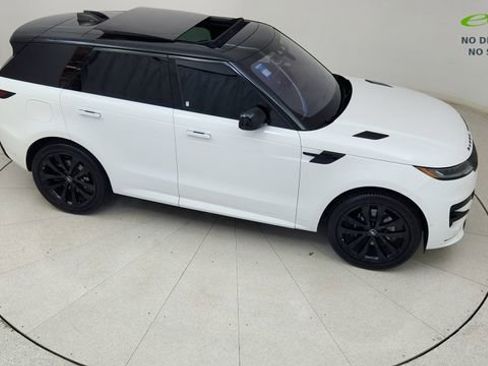 Used 2023 Land Rover Range Rover Sport SE Dynamic image 78