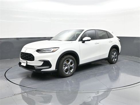 Used 2026 Honda HR-V LX image 1