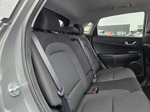 Used 2023 Hyundai Kona SE FWD image 12