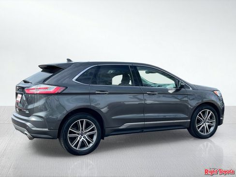 Used 2019 Ford Edge Titanium w/ Equipment Group 301A FWD image 5