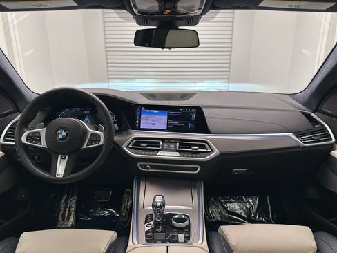 Used 2021 BMW X5 xDrive45e w/ M Sport Package image 17