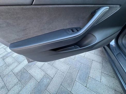 Used 2023 Tesla Model 3 Standard Range image 30