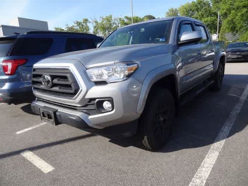 Used 2020 Toyota Tacoma SR5 AWD/4WD image 1